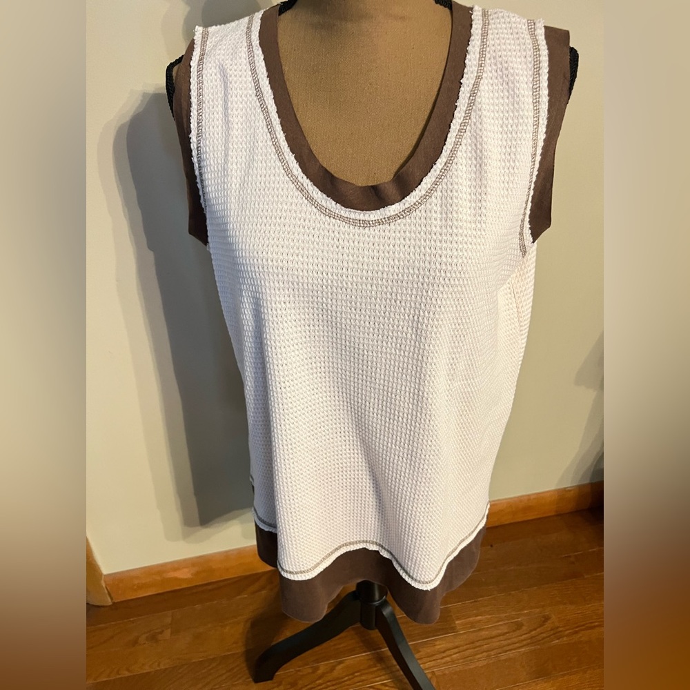 SUPRELOOK Brown and White Sleeveless Top, waffle weave fabric, very soft